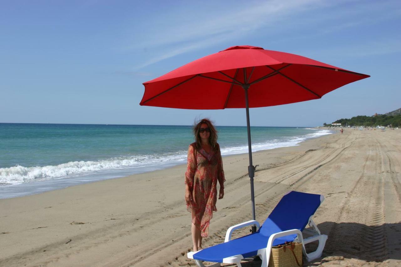 Beach Resort La Margarita Hospitalet De L'Infant Exterior foto
